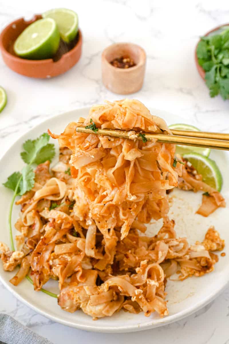 chicken pad thai noodle pull