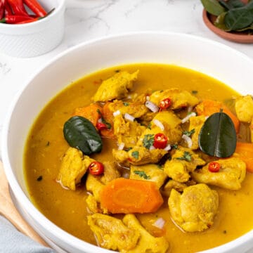 Close up view of Thai yellow curry chicken recipe.